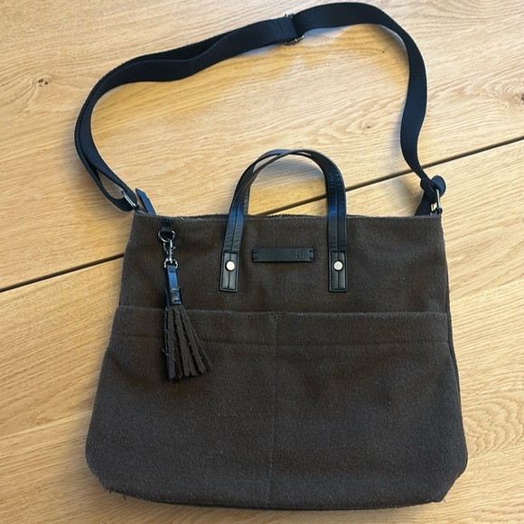 Sherpani Handbags - Sherpani Brown Crossbody Bag